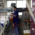 استهداف أطباء الاحتجاجات في إيران يثير مخاوف من انتهاك مبدأ الحياد الطبي