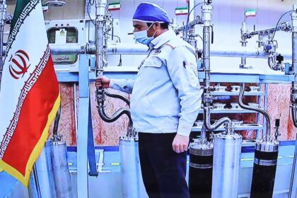 طهران وواشنطن تتفاوضان على شروط جديدة لتخصيب اليورانيوم الإيراني.