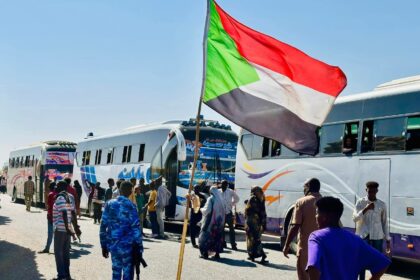 عودة المواطنين إلى الخرطوم تتصاعد بفضل الاستقرار الأمني وتحسن الخدمات.