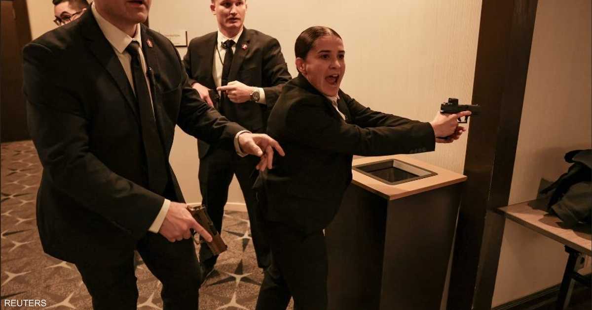 مهاجم يطلق النار على ضابط أمن في مكان حفل مراسلي البيت الأبيض ويصيب ضابطاً من الخدمة السرية