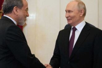 موسكو تدعم إيران وتسعى لوساطة في الأزمة مع واشنطن