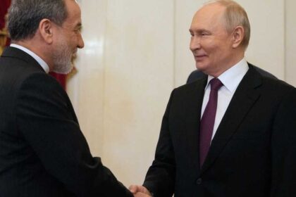 موسكو تدعم إيران وتسعى لوساطة في الأزمة مع واشنطن