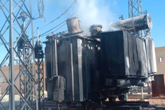 انقطاع الكهرباء الكلي يضرب ولايات السودان بسبب مشاكل قطاع الطاقة.