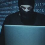 مجموعة حنظلة الإيرانية ترسل رسائل تحذيرية موجهة للمواطنين الإسرائيليين عبر حسابات وهمية.