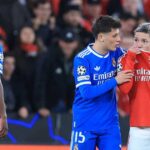 الفيفا يوافق على طرد اللاعبين الذين يغطون أفواه الخصوم في كأس العالم.