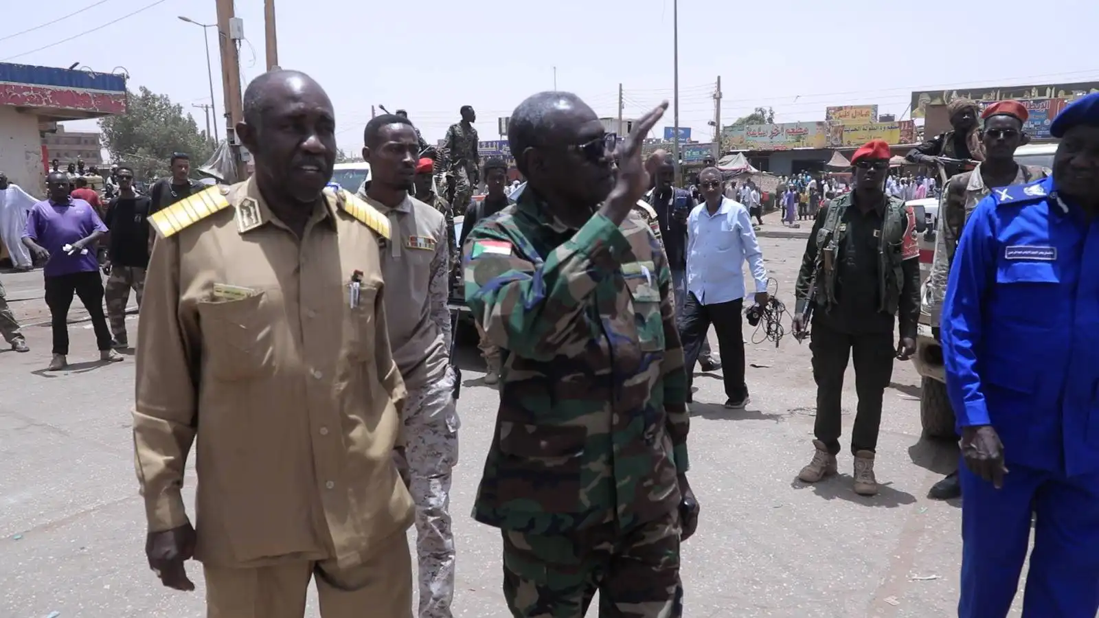 والي الخرطوم يتوعد بالحسم