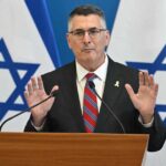 لابيد: إيران لم تستأنف تخصيب اليورانيوم منذ هجوم يونيو 2025