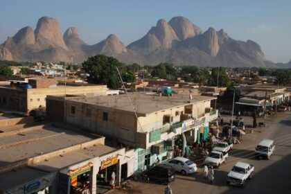 الطاقم الطبي يروي تفاصيل اختطافه ونهبه على يد ملثمين مسلحين في كسلا.