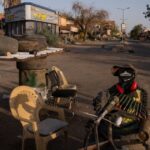 رصد تحركات عسكرية مشبوهة ووصول عتاد في العاصمة الخرطوم.