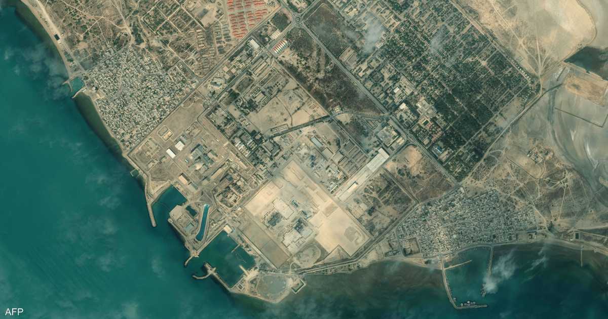 إجلاء الجزء الأكبر من طاقم المحطة النووية في بوشهر الروسي بعد التوترات الأمنية في المنطقة.