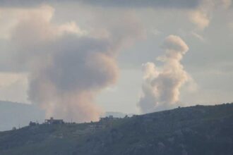 غارات إسرائيلية تودي بحياة تسعة قتلى وتدمير منازل في الجنوب اللبناني