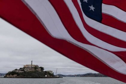 ترامب يطلب تخصيص 152 مليون دولار لإعادة فتح سجن "الكاتراز"