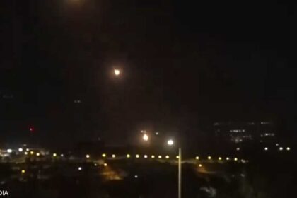 صاروخ من لبنان يستهدف كريات شمونة شمالي إسرائيل