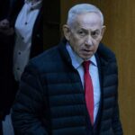 نتنياهو يعلن استهداف مصانع بتروكيماويات إيرانية