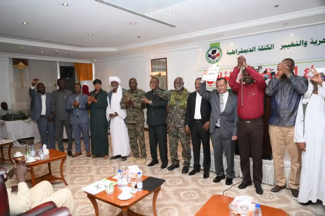 كتلة الحرية والتغيير تكتمل هيكلها القيادي وتؤكد تمسكها بالحوار لمعالجة الأزمة السودانية.