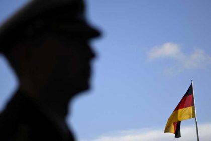 ألمانيا تشدد الخدمة العسكرية.. إذن مسبق للإقامة الخارج