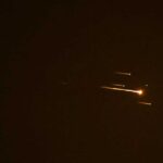 إسرائيل تتصدى لموجة صاروخية جديدة أطلقت من إيران