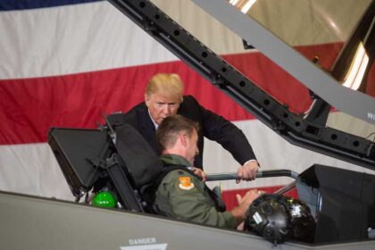 ترامب: نفذنا أجرأ عملية إنقاذ بالتاريخ والطيار كان في الجبال