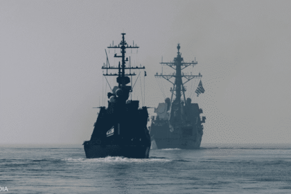 إسرائيل تتأهب في البحر الأحمر.. قطع بحرية ومضاعفة قوات