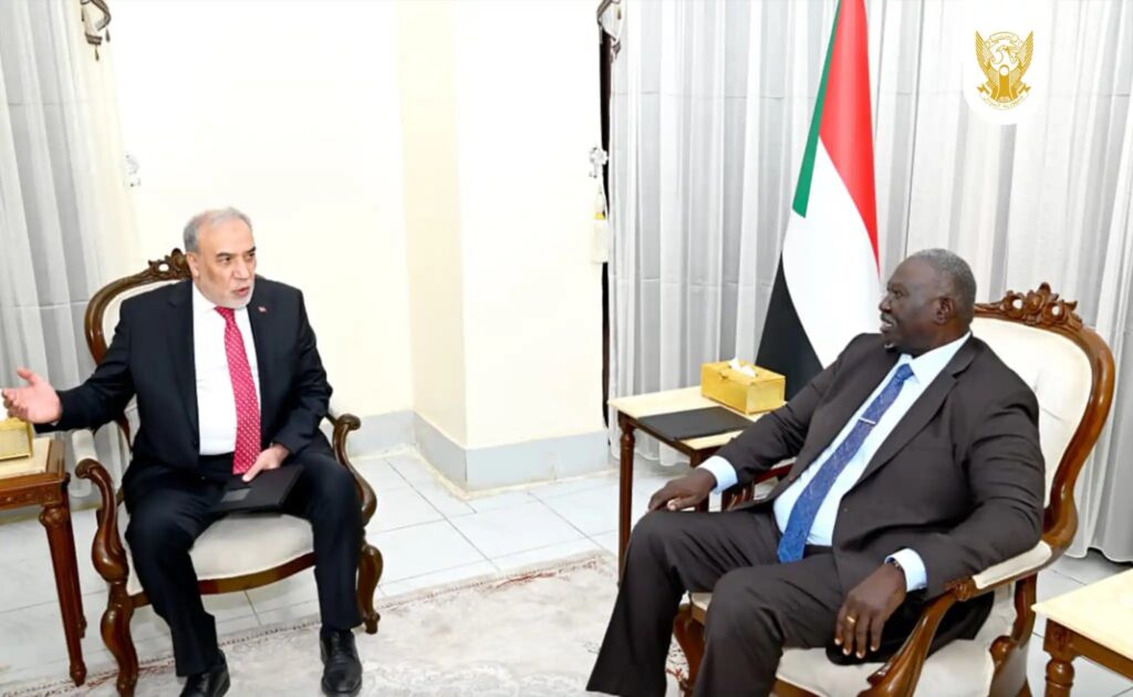 دعوة رسمية لـ”البرهان” إلى زيارة تركيا