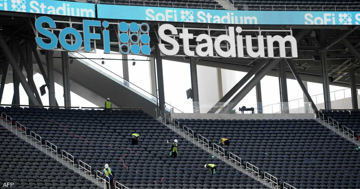 عمال يهددون بإضراب قبل المونديال.. ورسالة إلى الفيفا