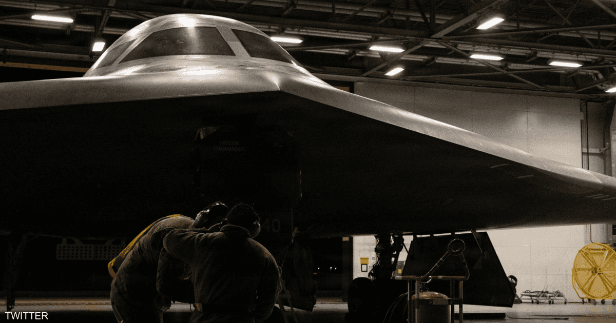 "سنتكوم" تنشر صورة للقاذفة "بي-2" وتعلق: "تمهيدا للمهمة"