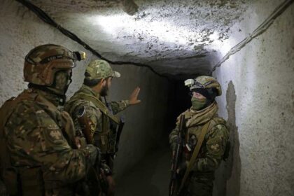 الجيش السوري يكتشف أنفاقا لحزب الله على حدود لبنان