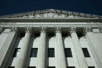 بحضور ترامب.. محكمة أميركا العليا تنظر "حق الجنسية بالولادة"