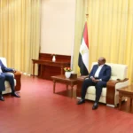 وزير الإعلام السابق ياسر يوسف يثير الجدل بحديث عن لقاء الرئيس السابق ليلة 6 أبريل وضابط في الحرس الرئاسي يرد