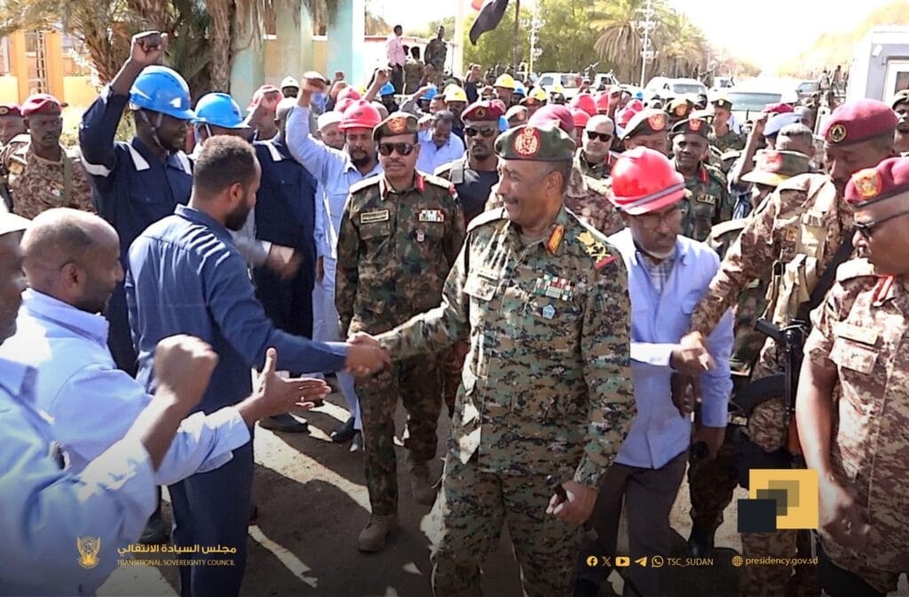 زيارة سرية ومفاجئة لـ”البرهان” في مصفاة الجيلي تثير التساؤلات