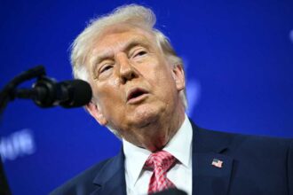 ترامب: رئيس النظام الإيراني الجديد طلب وقف إطلاق النار