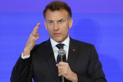 ماكرون يرد على ترامب: فرنسا خارج الحرب على إيران