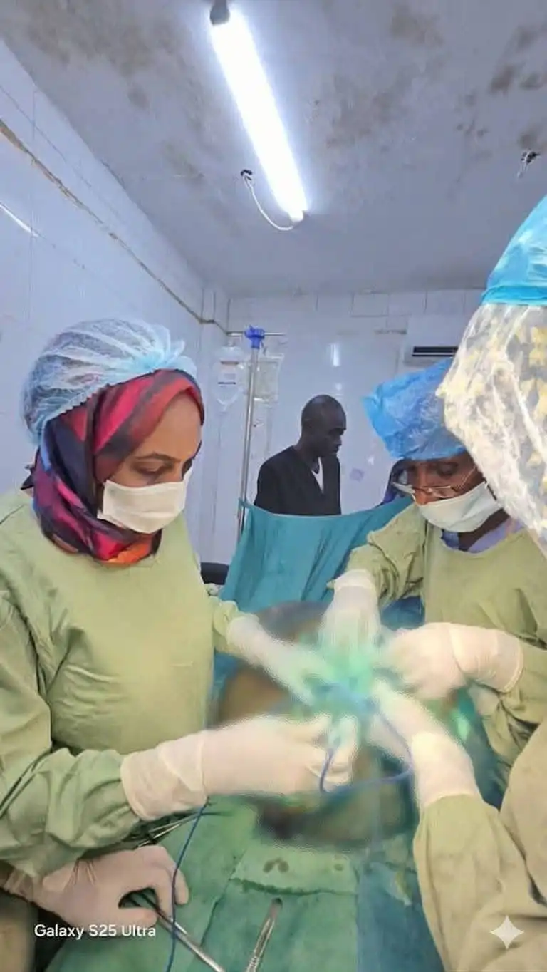 فريق طبي بالقضارف ينجح في استئصال ورم يزن 40 كيلوجرامًا من سيدة