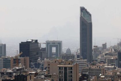 مسؤول: واشنطن لم توافق على إلغاء تجميد أصول إيرانية