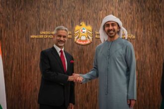 عبدالله بن زايد يستقبل وزير الشؤون الخارجية في الهند