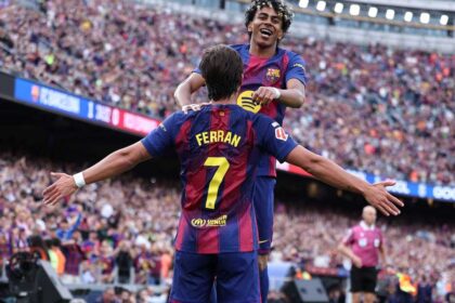 برشلونة يحسم دربي إسبانيول ويقترب من لقب الدوري الإسباني