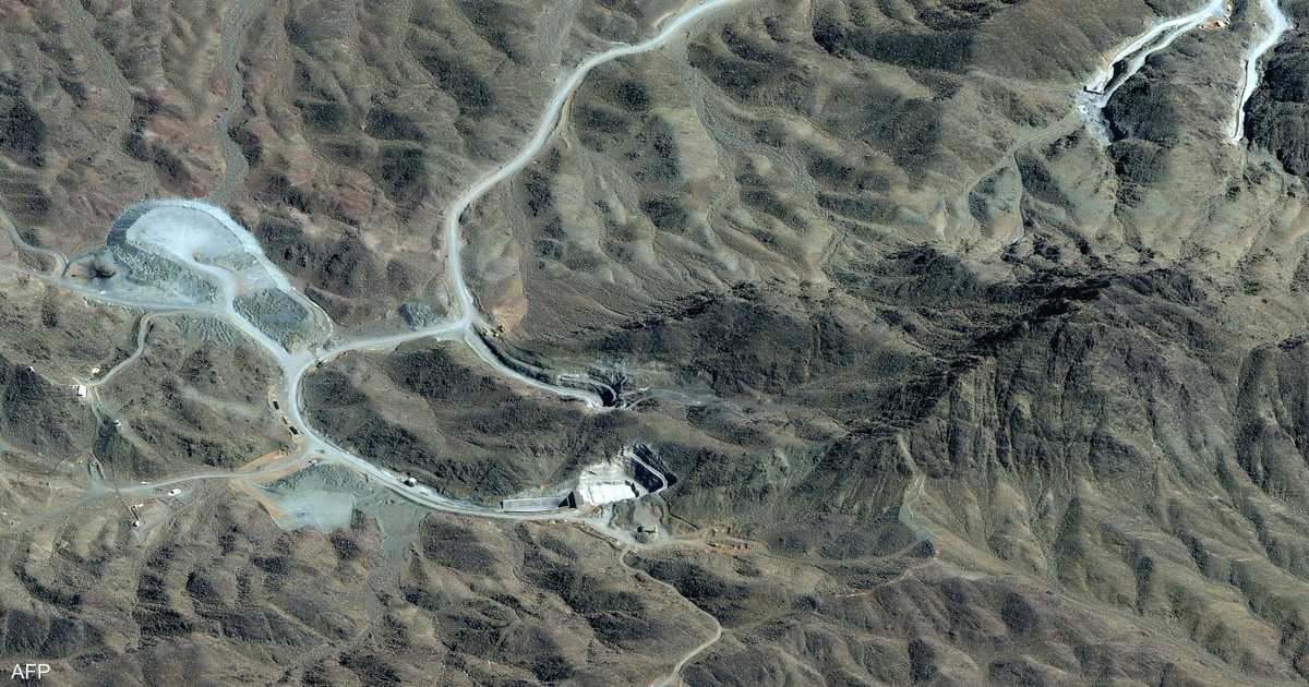 صور فضائية تكشف ما تفعله إيران حول منشأة أصفهان النووية