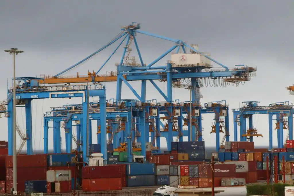 الموانئ البحرية السودانية تتلقى عرضًا من شركات هندية