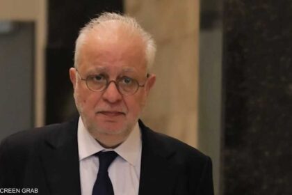 وزير لبناني: إيران تخلت عن لبنان مقابل "الإفراح عن أموالها"
