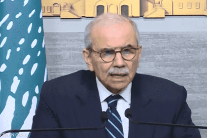 نواف سلام: لبنان لم يختر الحرب.. وندفع ثمن تعدد مراكز القرار