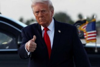 صحيفة: ترامب يدرس توجيه ضربات عسكرية محدودة لإيران