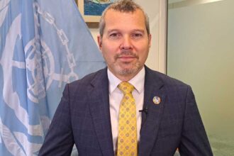 منظمة البحرية الدولية: لا يحق لأي بلد إغلاق مضيق هرمز