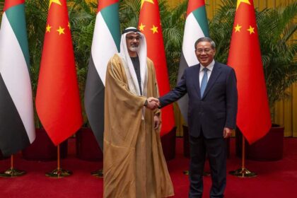 ولي عهد أبوظبي ورئيس مجلس الدولة الصيني يبحثان تعزيز الشراكة