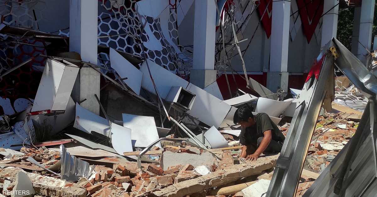 رصد موجات تسونامي بعد زلزال ضرب إندونيسيا