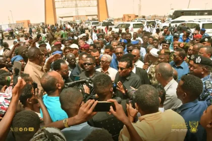 رئيس الوزراء يضاعف ميزانية معبر أرقين 500% ويخفض سعر التذاكر 30%