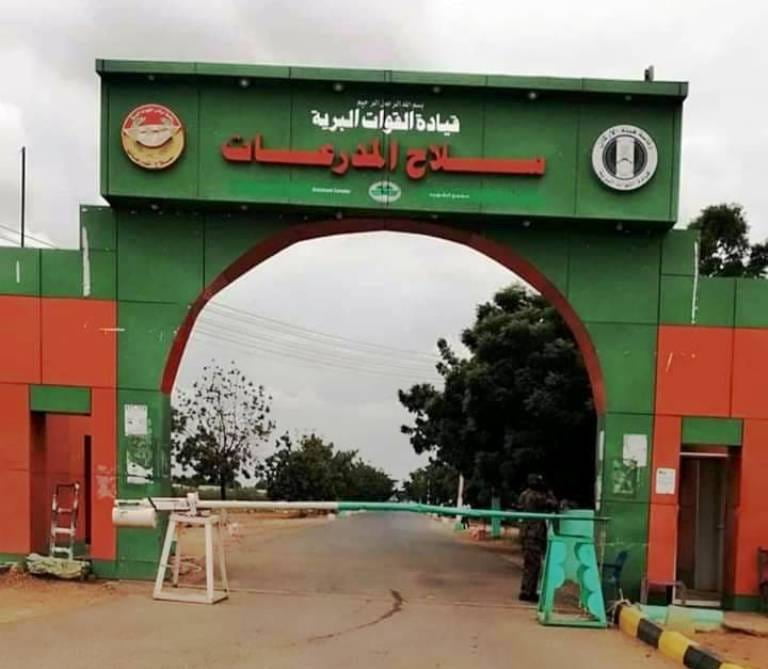 ضابط متقاعد يكشف تفاصيل مثيرة عن نقل المدرعات إلى الباقر والطائرات المقاتلة إلى الأبيض