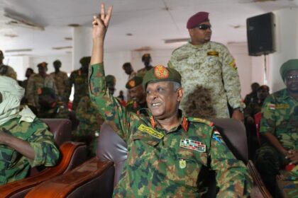 تعديلات كبيرة في قيادة الجيش السوداني وياسر العطا رئيسًا للأركان واتجاه لحل مجلس السيادة