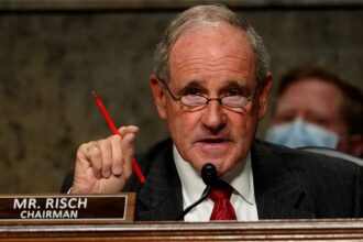 السيناتور جيم ريش يعلن نيته طرح قانون جديد لدعم السلام في السودان