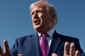 عاجلترامب يعلن هدنة 10 أيام بين لبنان وإسرائيل تبدأ الليلة