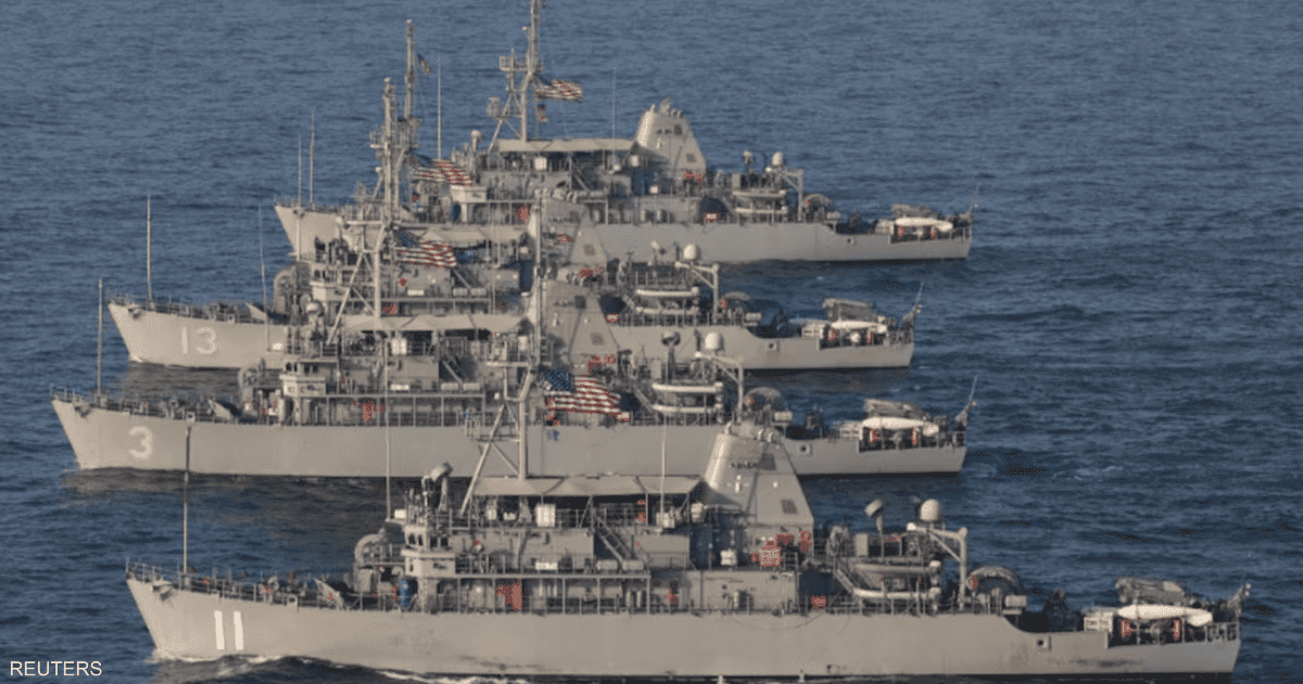 البحرية الأميركية تحذر من خطر الألغام في أجزاء من هرمز